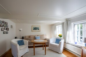 Fernseher, DVD-Player, Stereoanlage