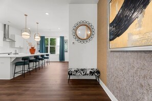 Interior - Modern 4BR Retreat Near CLT Airport & Uptown (Charlotte)