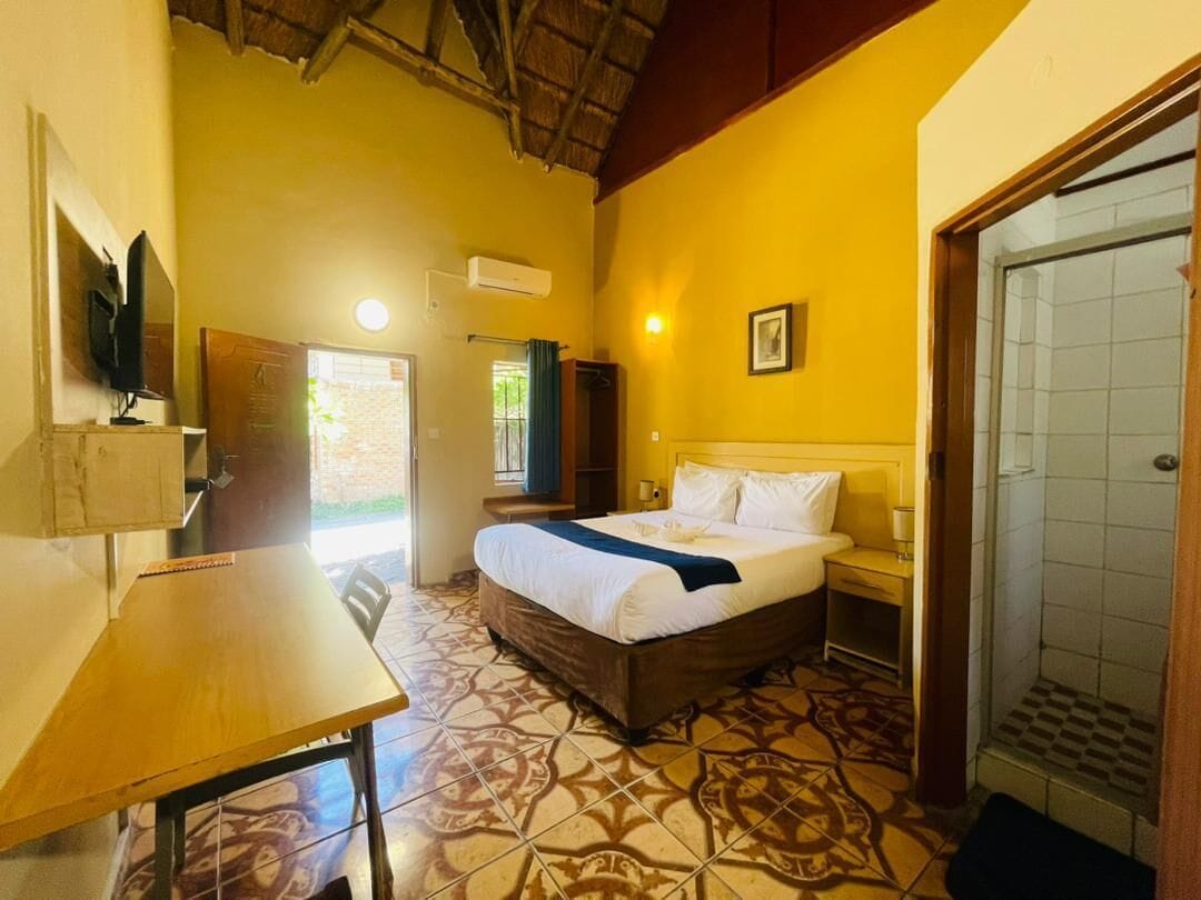 Deluxe Double Room, Garden View