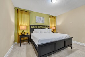 Zimmersafe, Bügeleisen/Bügelbrett, kostenloses WLAN, Bettwäsche