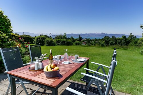 Panoramic Lake View, 40sqm, 1 Bedroom, 1 Living/Sleeping Room, up to 4 Guests