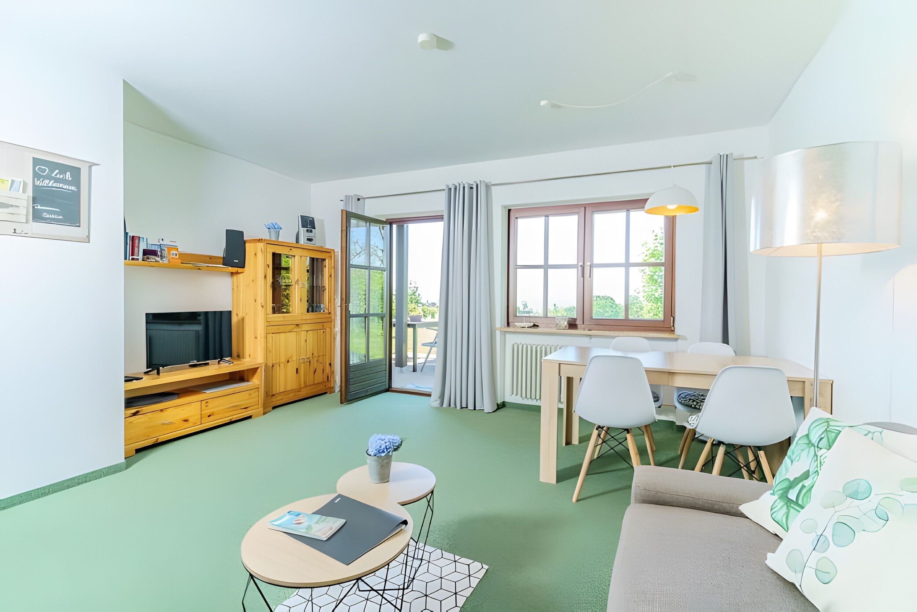 Fernseher, Stereoanlage