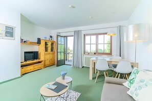 Fernseher, Stereoanlage