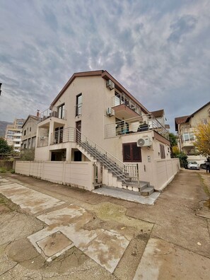 Exterior - Adriatic Central 2BDR Apartment (Budva)