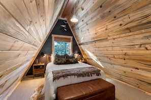 2 chambres, coffres-forts dans les chambres, bureau