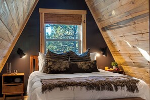 2 habitaciones, caja de seguridad en la habitación y escritorio 