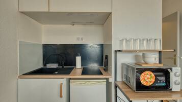 Microondas y parrilla de estufa