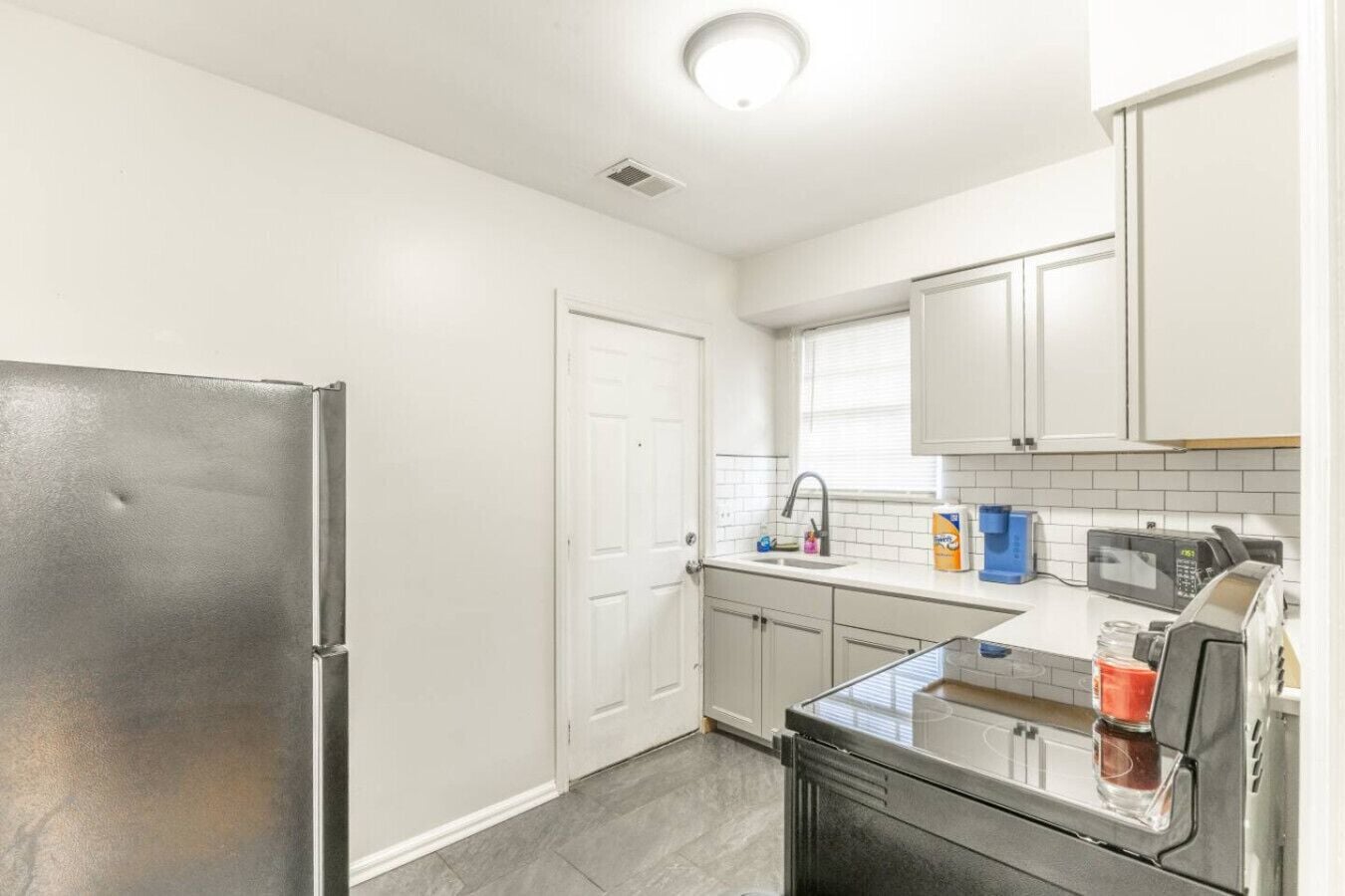 Fridge, microwave, stovetop, toaster