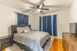 مكواة/لوح كي وواي فاي وملاءات أسرّة