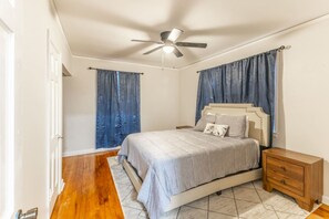 熨斗/熨衫板、Wi-Fi、床單