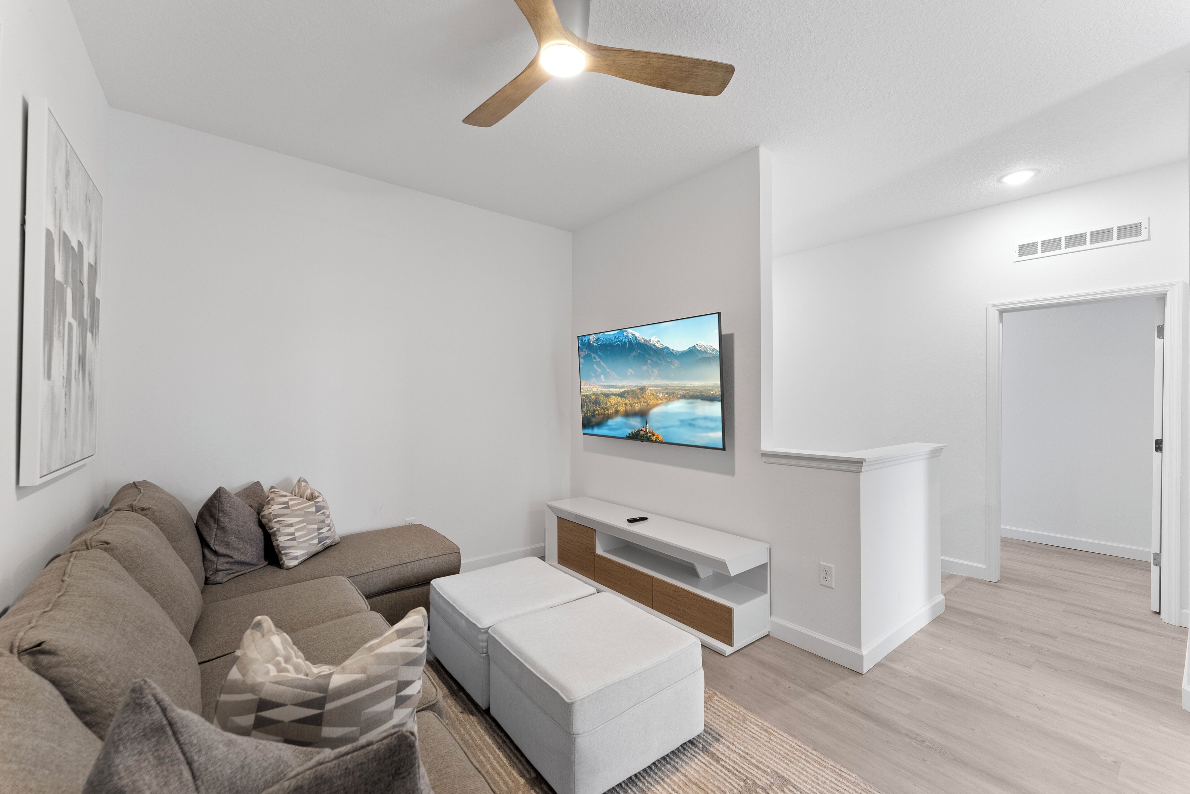 Modern 4br Home + Pool + Parking Disney 15min - 達文波特