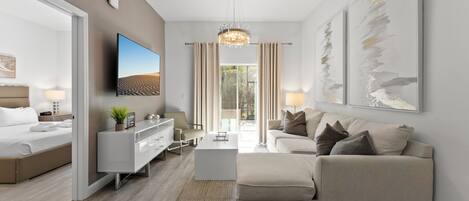 Bügeleisen/Bügelbrett, Reisekinderbett, kostenloses WLAN, Bettwäsche