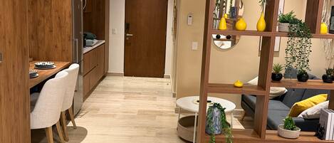 Coffres-forts dans les chambres, Wi-Fi, draps fournis