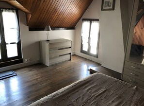 Iron/ironing board, WiFi, bed sheets - Holiday Home 'Le Relax 41' with Wi-Fi and Air Conditioning (Saint-Aignan)