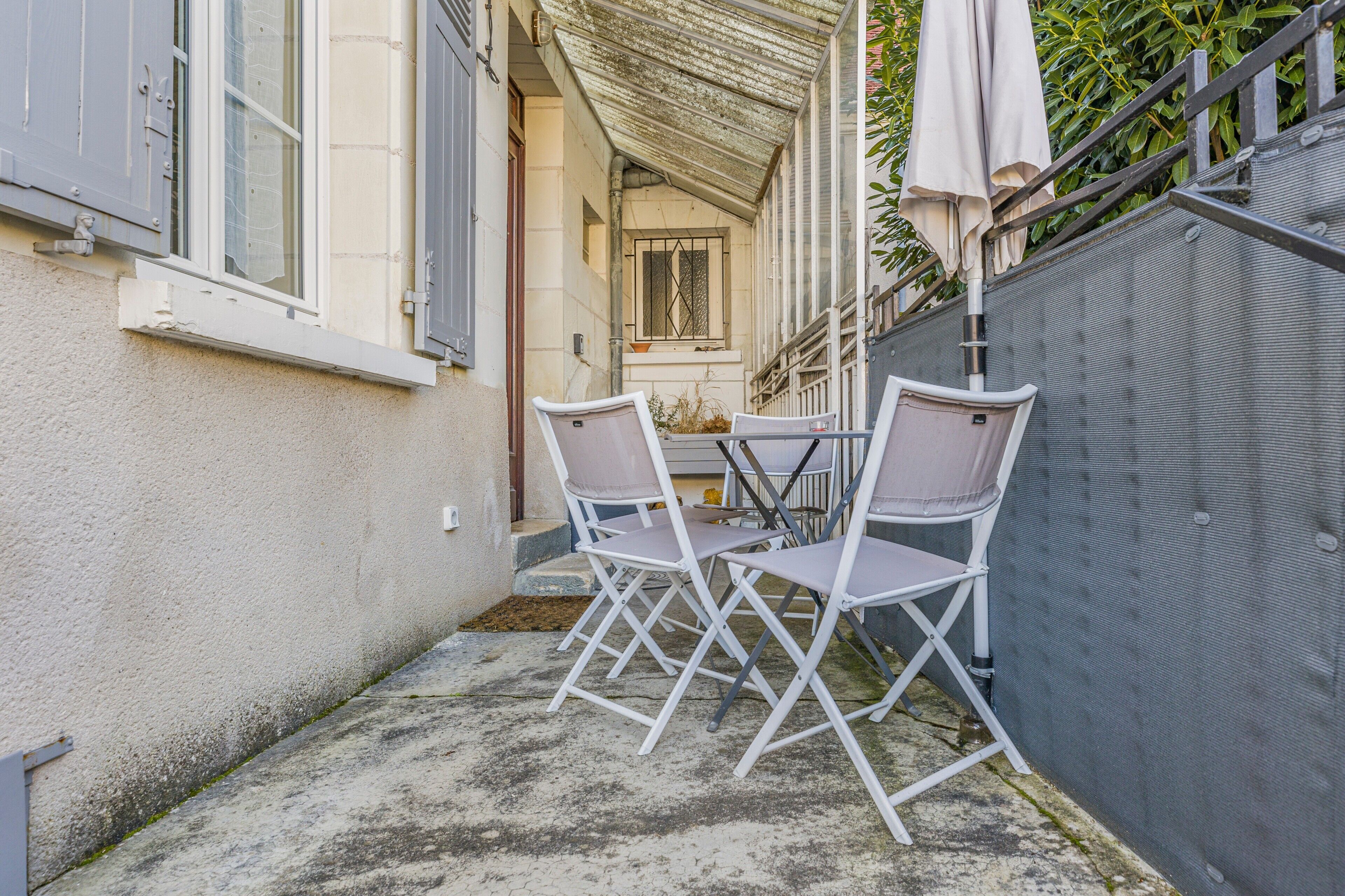 屋外ダイニングエリア