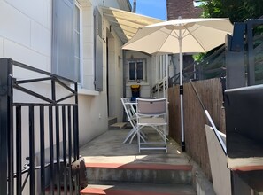 Terrace/patio - Holiday Home 'Le Relax 41' with Wi-Fi and Air Conditioning (Saint-Aignan)