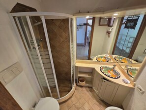 Apartment, City View | Bathroom - VILLA FELICITA - ORIENTE (Santa Maria di Leuca)