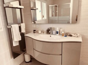 Hair dryer - Spacious house in Tarnos, near the beach (Tarnos)