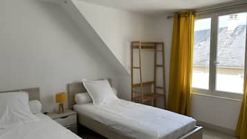 Bügeleisen/Bügelbrett, WLAN, Bettwäsche