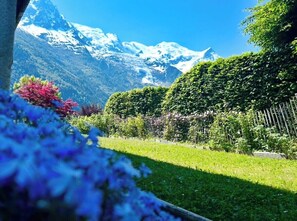 Property grounds - Luxury Chalet Sleeps 10 • Mont Blanc View • Hammam (Chamonix-Mont-Blanc)
