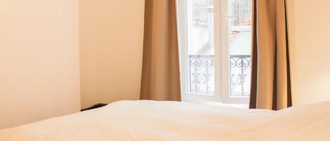 Bügeleisen/Bügelbrett, WLAN, Bettwäsche