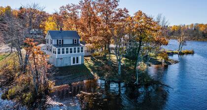 Cozy Lakehouse with Game Room