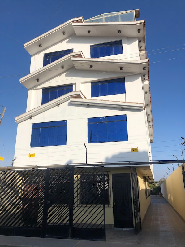 Front of property - Hospedaje Monumental Chincha (Ica)