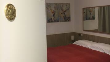 Eenvoudige kamer, 1 twee- of 2 eenpersoonsbedden | Gratis wifi