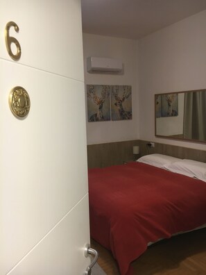 Basic Double or Twin Room | Free WiFi - Ai4soli di Cermenate (Cermenate)