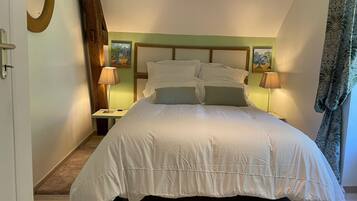 2 habitaciones, cuna de viaje, wifi gratis y ropa de cama