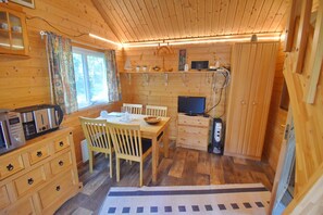 Dining - Swedish dream in a secluded location (Östrahult)