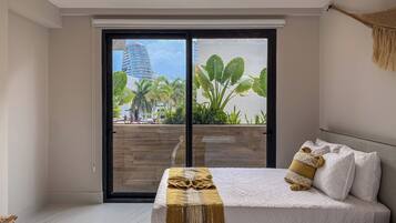 In-room safe, iron/ironing board, free WiFi