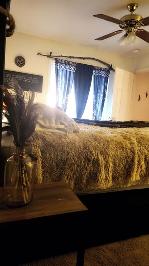 1 chambre, bureau, accès au Wi-Fi (inclus), literie fournie