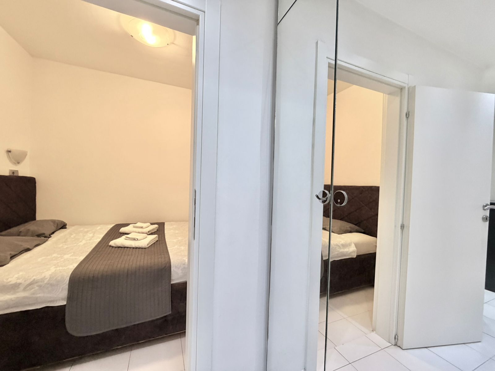 Departamento familiar | Escritorio, espacio para trabajar con laptop y wifi gratis 