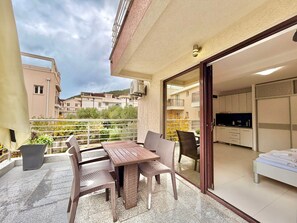 Deluxe-studio, parveke | Parveke