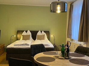 Room - Idyll in Wünschensuhl: your gateway to the Thuringian Forest for up to 4 people (Werra-Suhl-Tal)