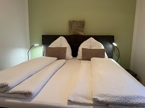 Room - Idyll in Wünschensuhl: your gateway to the Thuringian Forest for up to 4 people (Werra-Suhl-Tal)