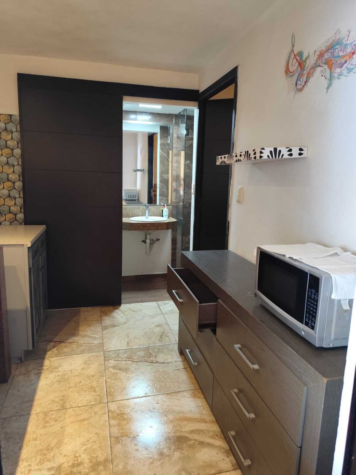 Sistema de insonorización, tabla de planchar con plancha y wifi gratis 