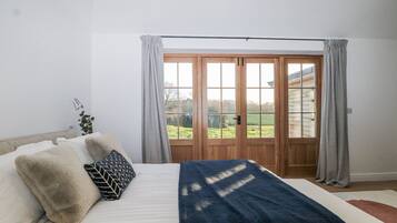 7 camere, con stile personalizzato, con arredamento individuale