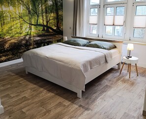 Bügeleisen/Bügelbrett, kostenloses WLAN, Bettwäsche