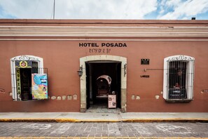 واجهة المنشأة