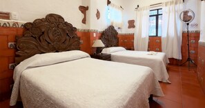 Family Triple Room | Free WiFi, bed sheets