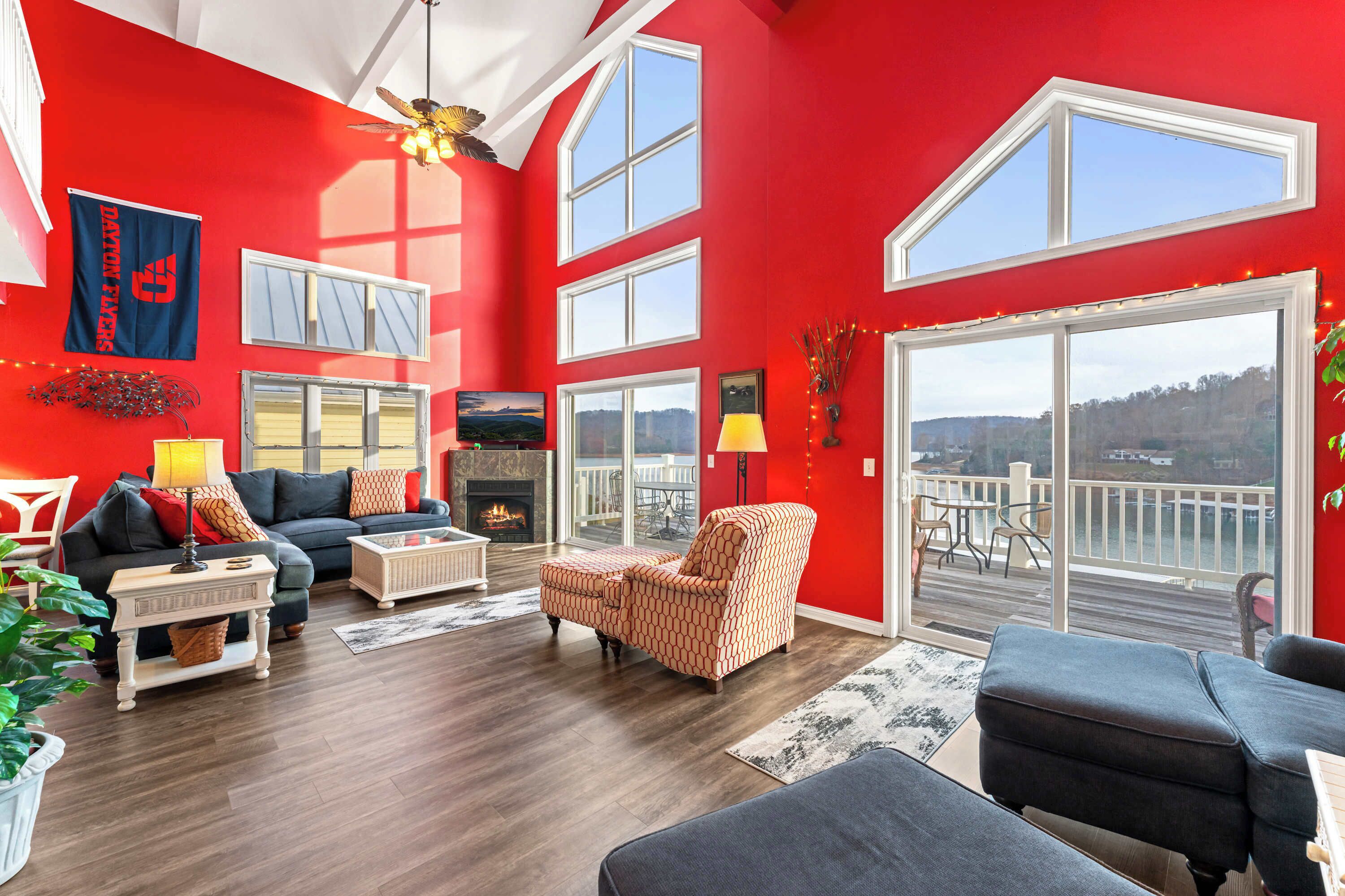 电视、壁炉、办公室