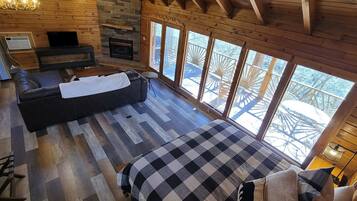 TV, fireplace, offices