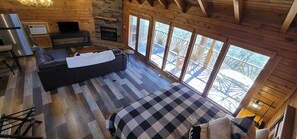 电视、壁炉、办公室