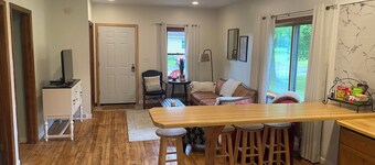 Lovely 2-bedroom apartment in charming Kingsford