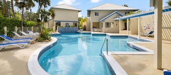 New listing!  1 Bed/1 Bath Ocean View condo next to Rum Point. Ground floor.