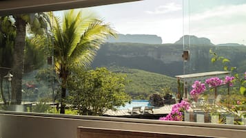 4 عدّة غرف نوم