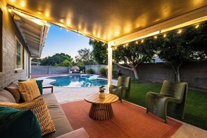 Terrace/patio - Designer Desert Hideaway - Sleep 16 - Heated Pool - Game Room (Tempe)