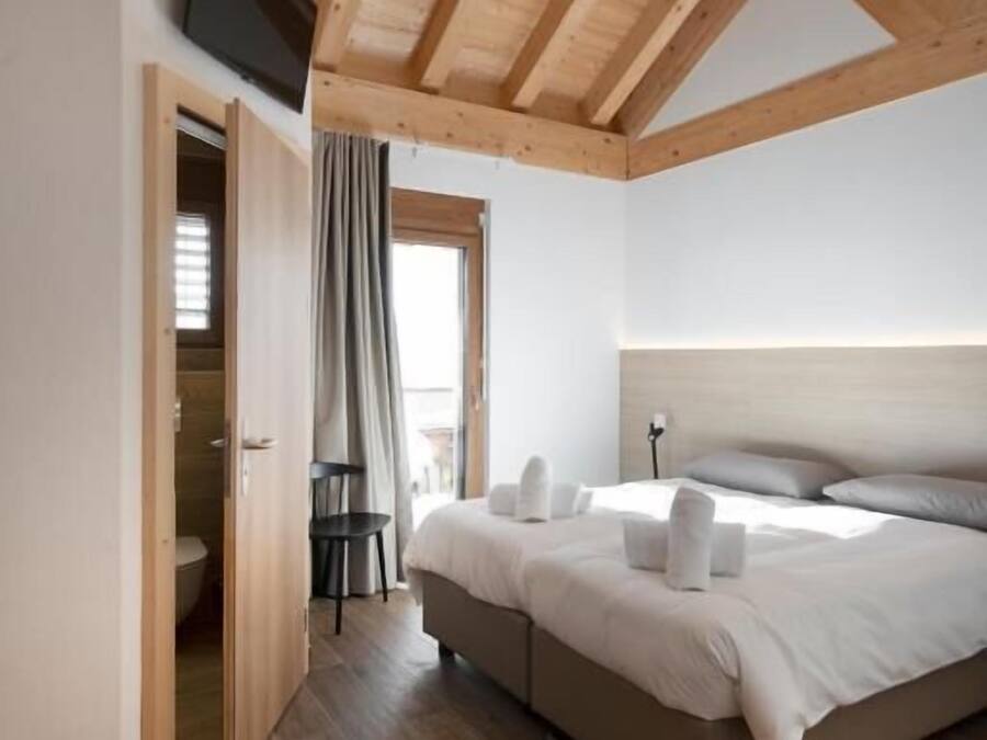 Wi-Fi gratis dan seprai linen